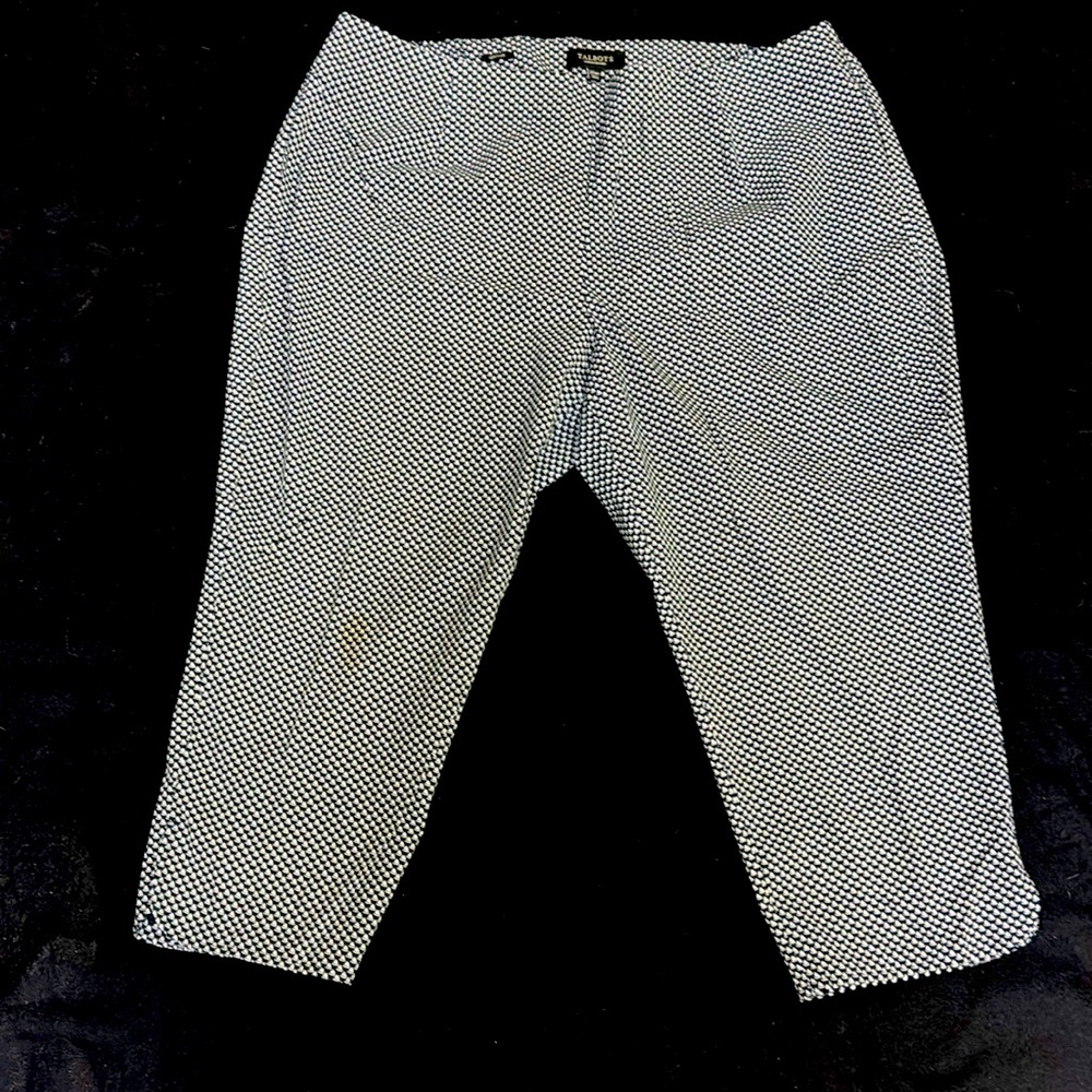 Plus size Talbots navy and white capris